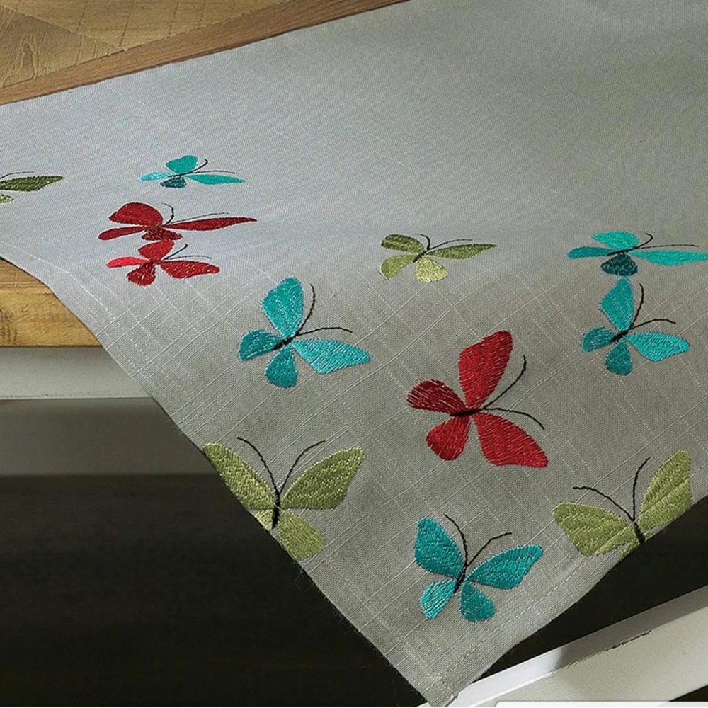 Butterfly Table Runner NIP